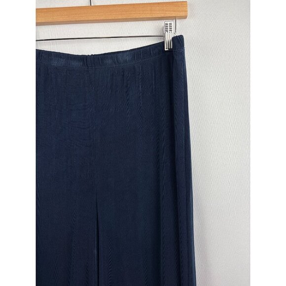Women’s Chico’s Size 1XL Navy Blue Gaucho’s - Picture 2 of 4